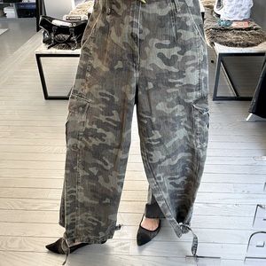 ZARA CAMO JEANS W/ ANKLE STRAPS